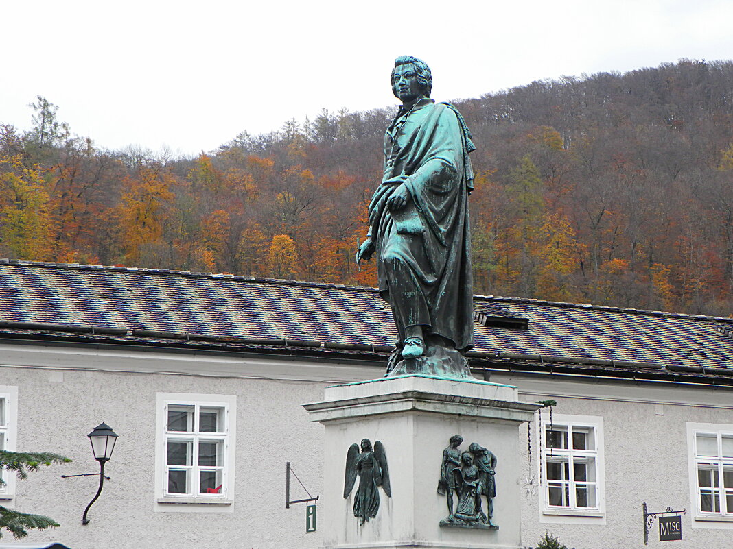 Памятник Моцарту в Зальцбурге - Галина 