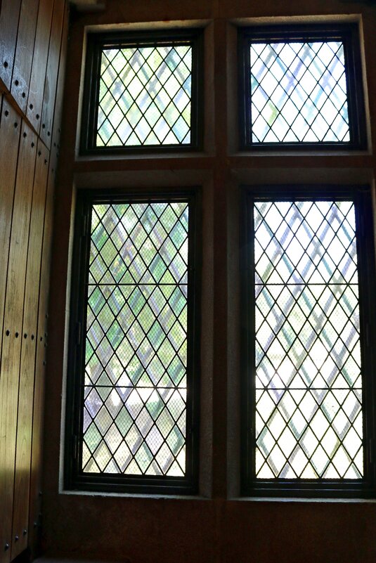 Окно во дворце герцогов Браганса - Ольга 