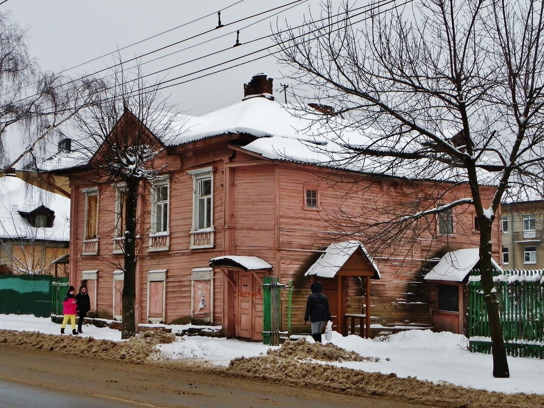 Оранжевый дом-старичок . Кострома - Святец Вячеслав 