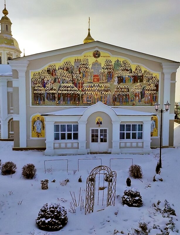 На территории Дивеевского монастыря - Ольга Довженко