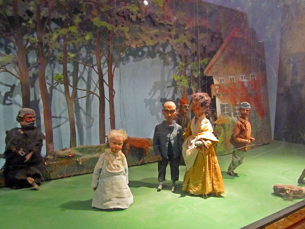 кукольный театр замка Хоэнзальцбург - Александр Корчемный