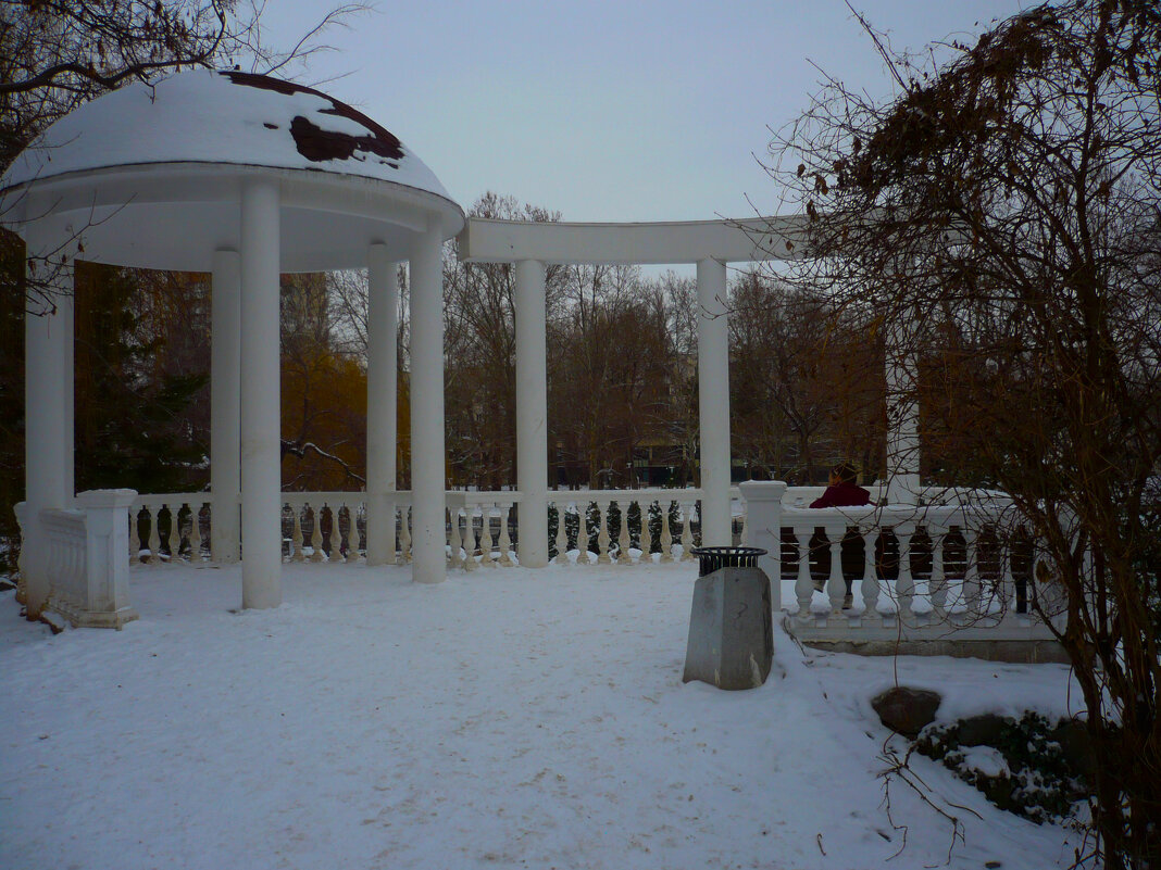 Ротонда в снегу - Валентин Семчишин