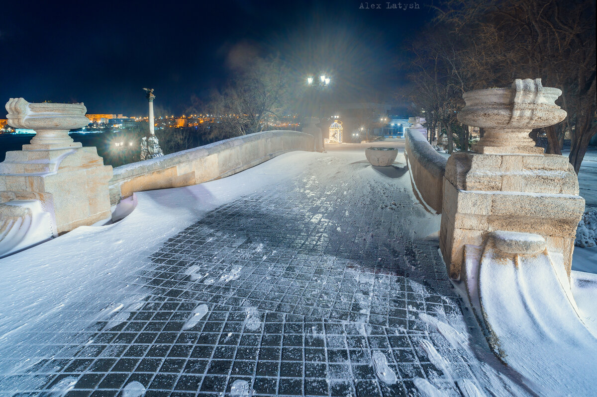 Снежная ночь в Севастополе - Алексей Латыш