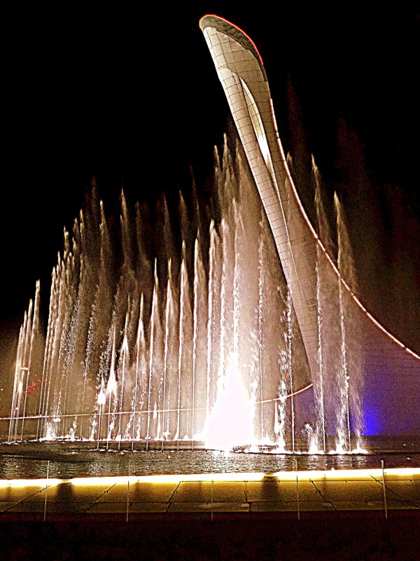Поющий фонтан в Олимпийском парке Сочи - Татьяна Лютаева