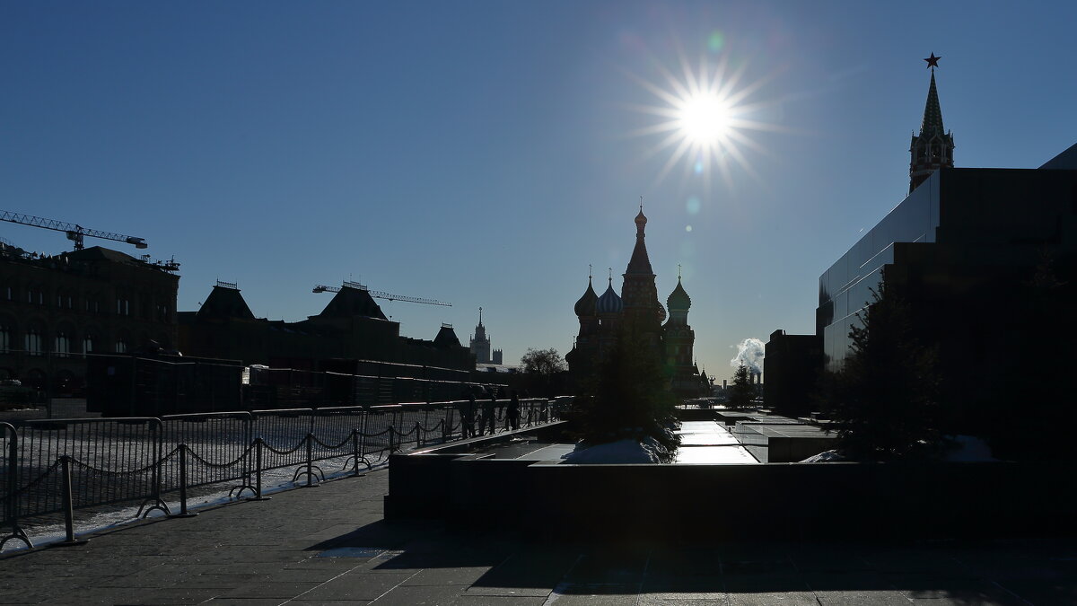 Солнце над Кремлём... - Алекс Ант
