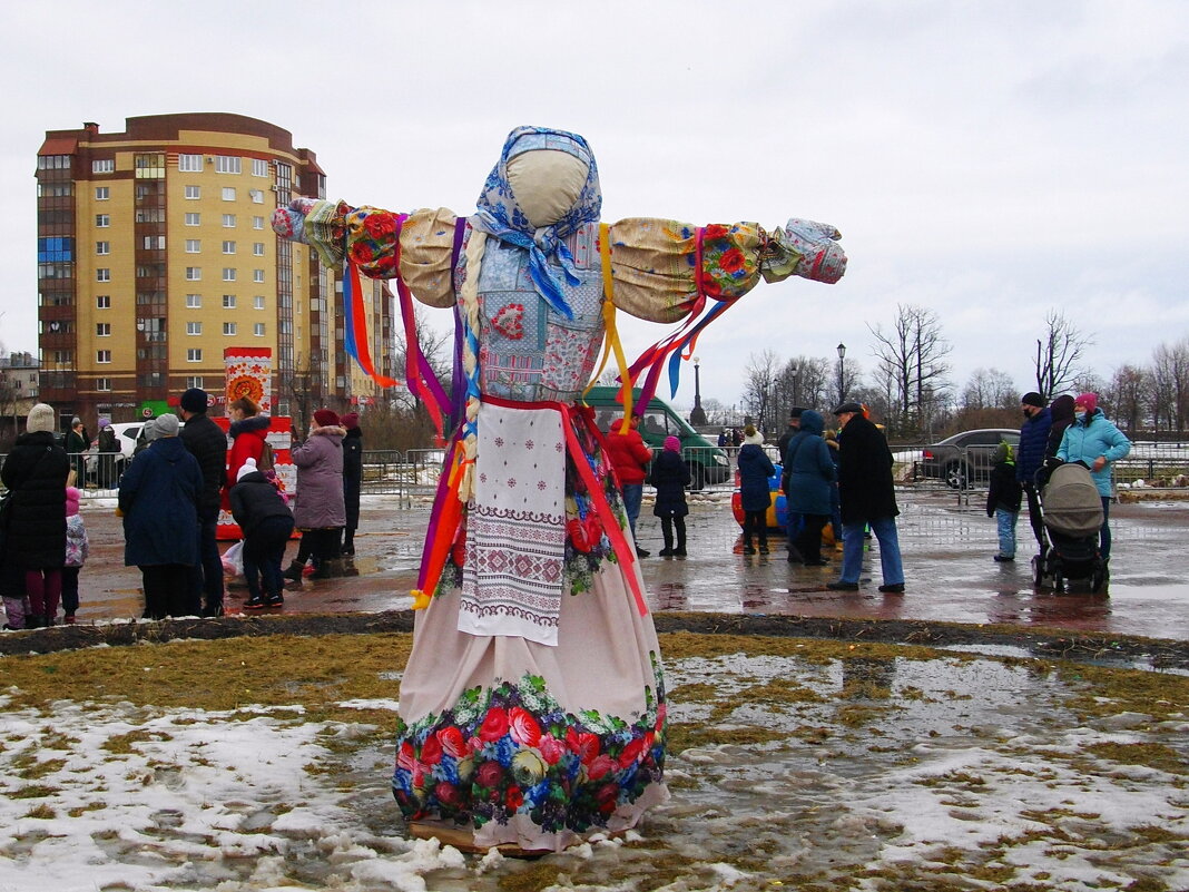 Веселится и ликует весь народ... - Лия ☼