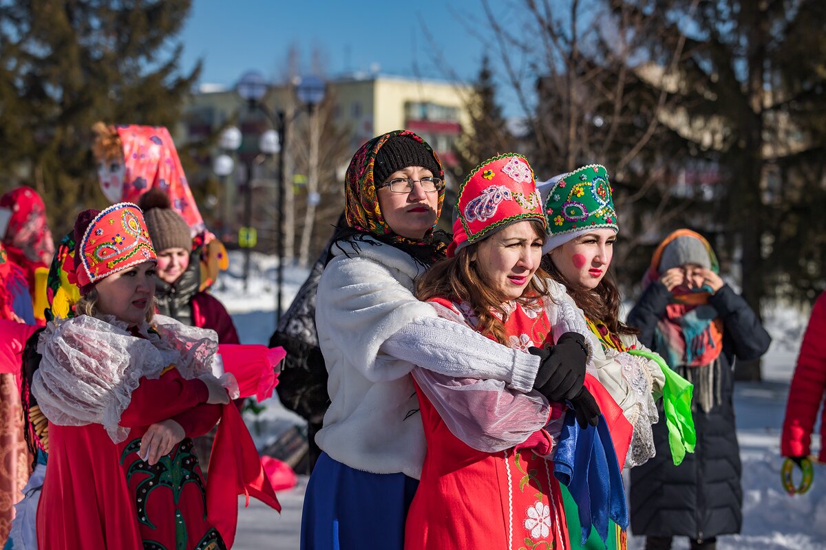 На празднике Проводы зимы - Лариса Корсакова