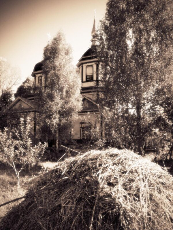 Старая сельская церковь - Андрий Майковский