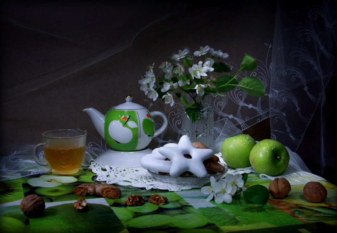 Чай зеленый с яблоками... - Нэля Лысенко