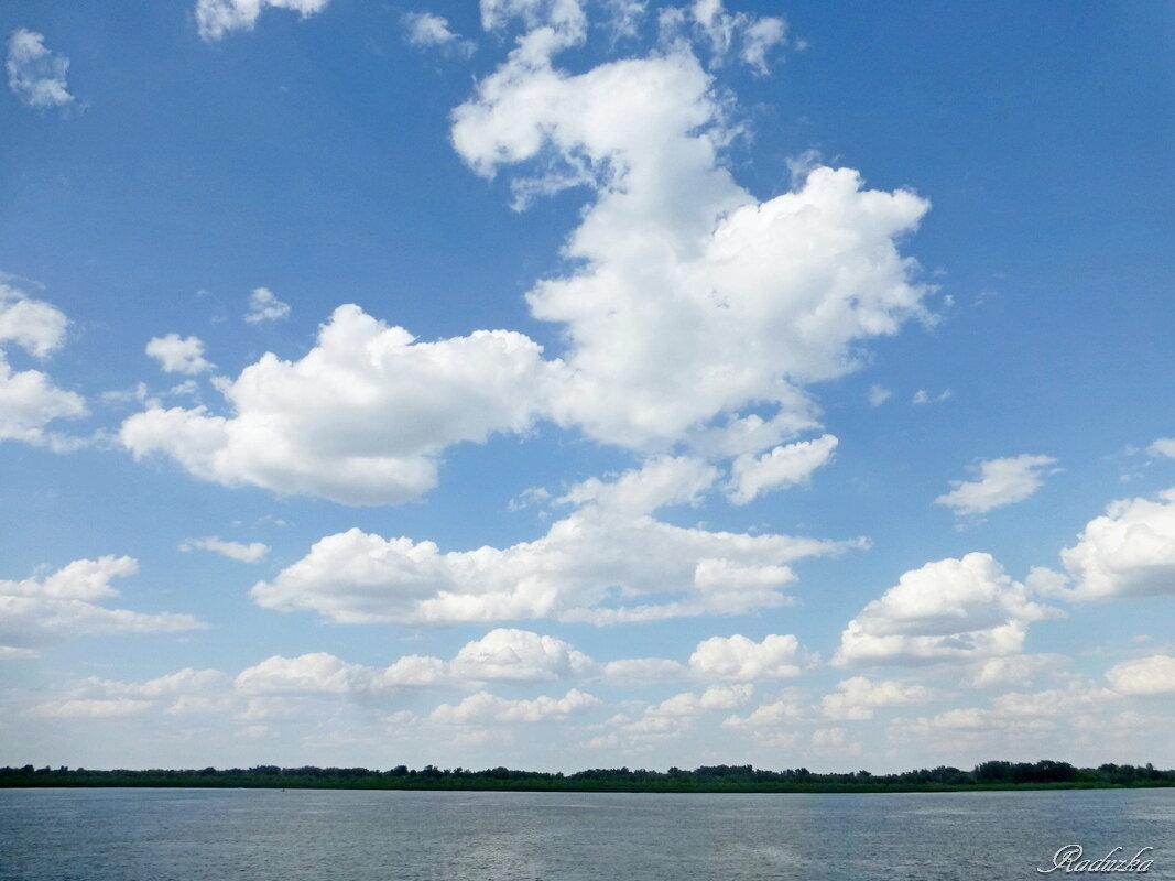 Облака над Волгой - Raduzka (Надежда Веркина)