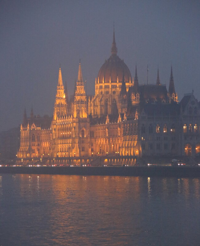 дождливый  зимний вечер в Будапеште - Andrey Bragin 