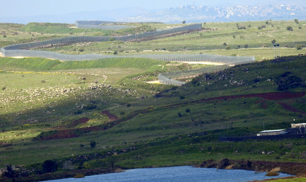 Оградительный забор на израильско -сирийской границе - Гала 