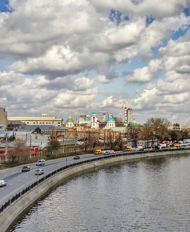 берег Москвы-реки - Валентина. .