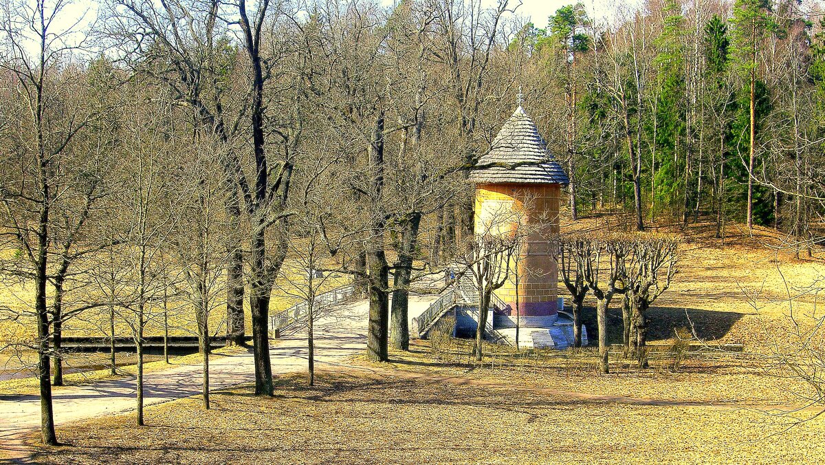 В Павловском парке весной - 2    Пиль-башня - Сергей 