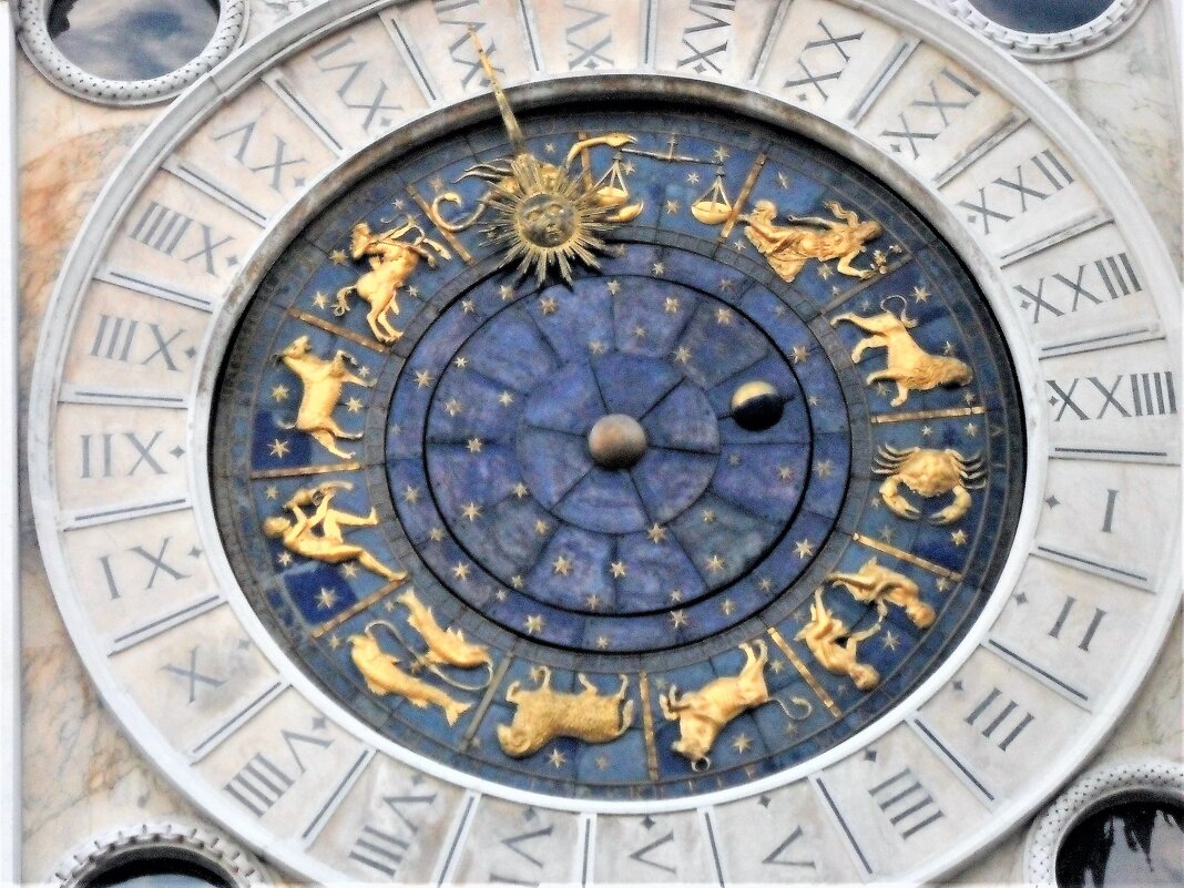 Астрологические часы на ратуше Венеции... - Владимир и Ир. Кв.