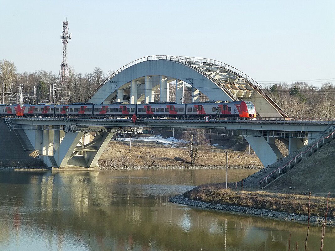 Химкинский железнодорожный мост через канал им. Москвы - Лидия Бусурина