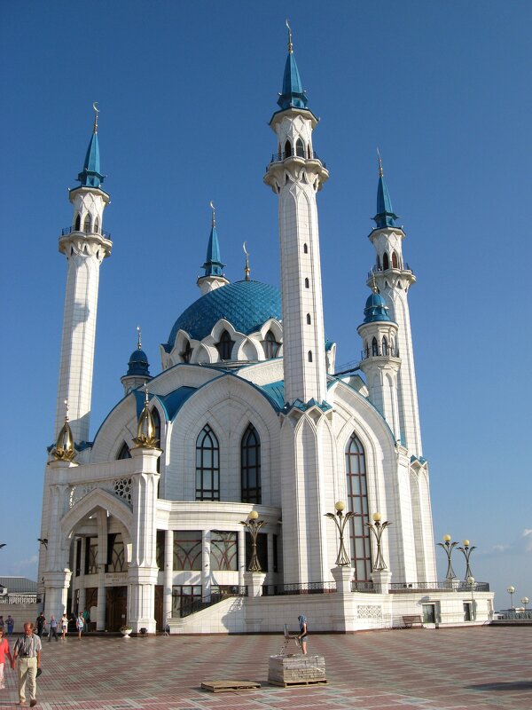Мечеть Кул Шариф в солнечный день - Надежда 