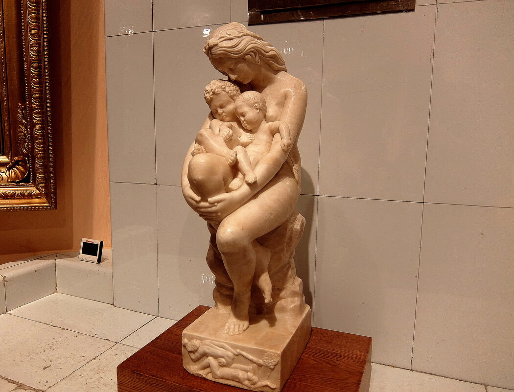 Скульптура "Ева с детьми" (Аллегория милосердия) ХVIв. - Люба 