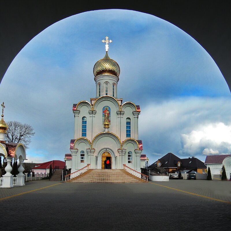 Храм в городе Туров - Александр Сапунов