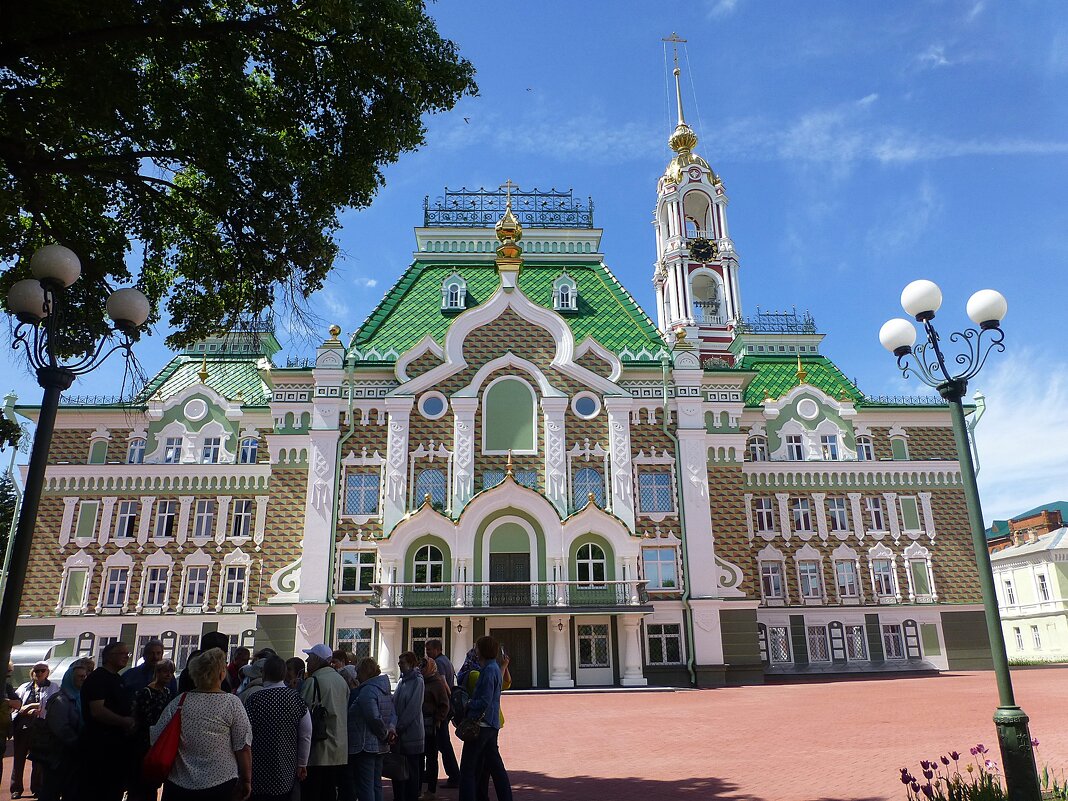 Здание духовной семинарии в Казанском монастыре Тамбова - Лидия Бусурина