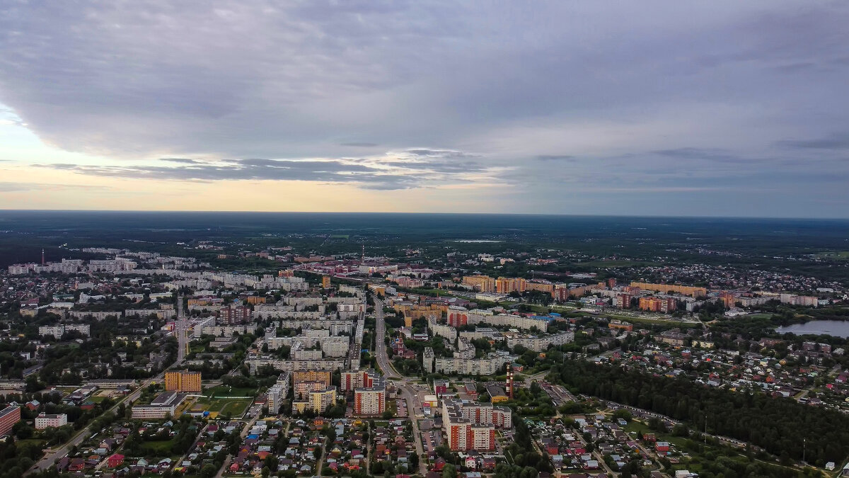 Городской пейзаж с высоты птичьего полёта (Орехово-Зуево) - Юрий Бичеров