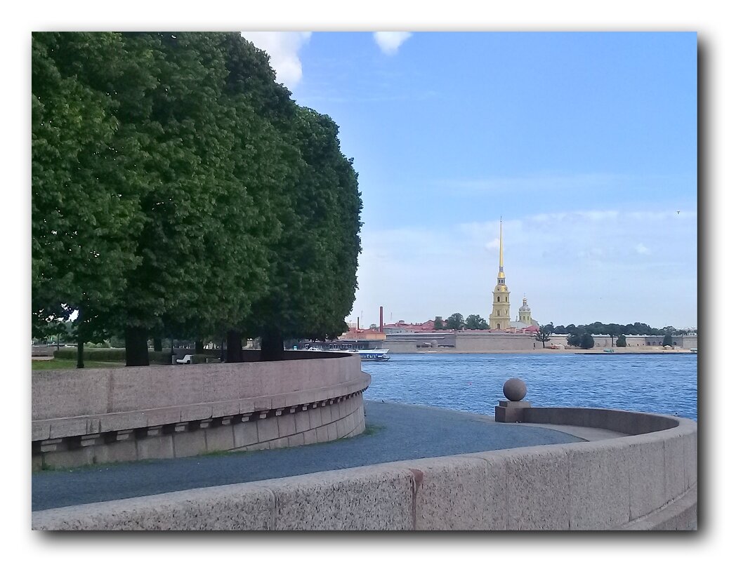 Прогулки по северной столице - Зоя Чария