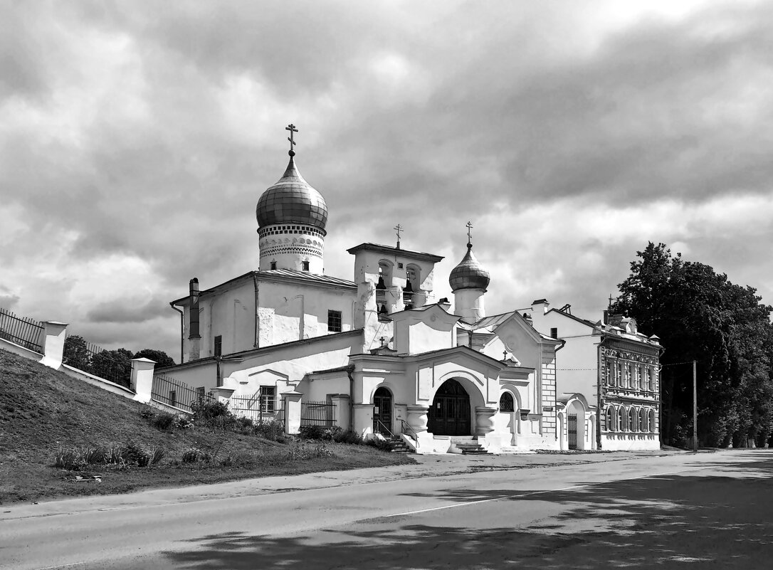 Церковь Варлаама Хутынского на Званице - Евгений Кочуров