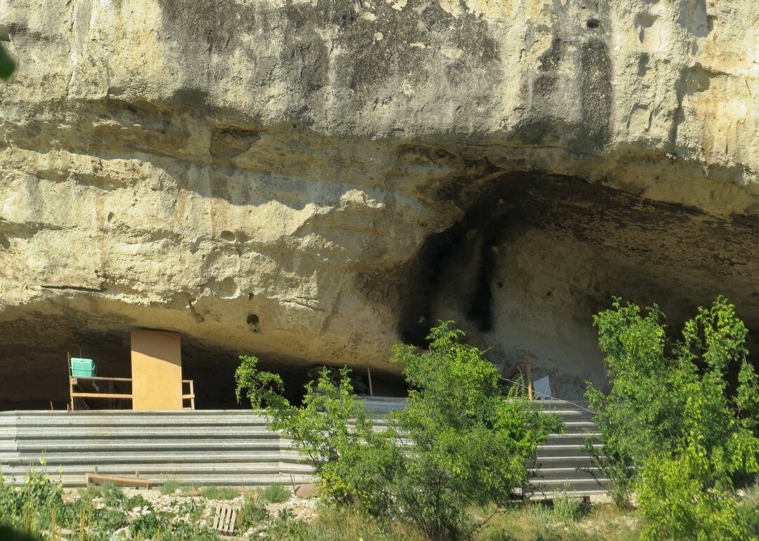 Пещерный монастырь - Вера Щукина