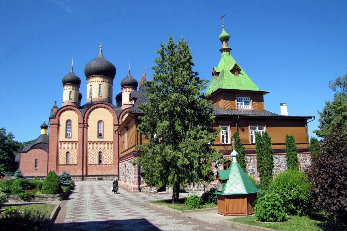 Пюхтицкий Успенский православный  женский монастырь - veera v