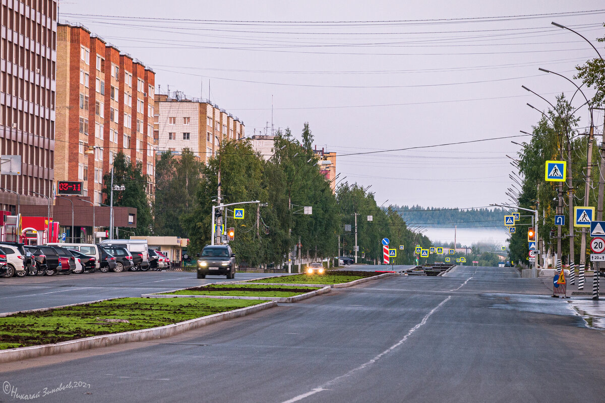 Холодным утром едем за туманом и за запахом тайги) Ухта, проспект Ленина. - Николай Зиновьев