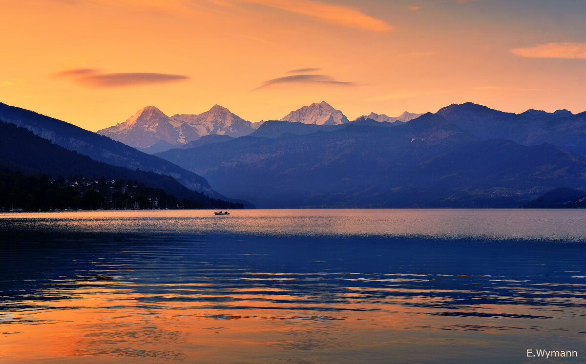 Thunersee, morning - Elena Wymann