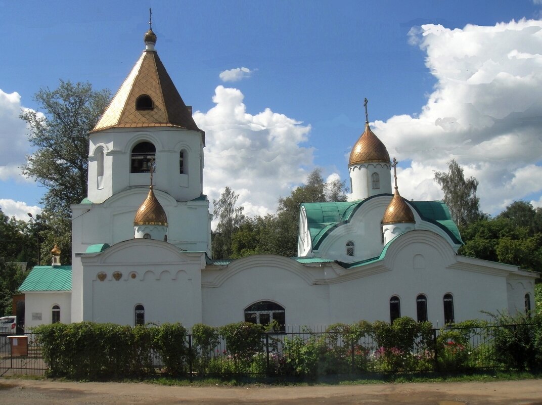 Никольской церкви в поселке Правдинский. - Ольга Довженко