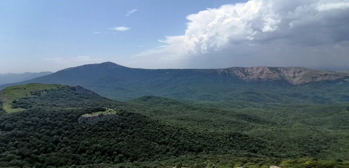 Вид на гору Чатыр-Даг - Юлия Deimos