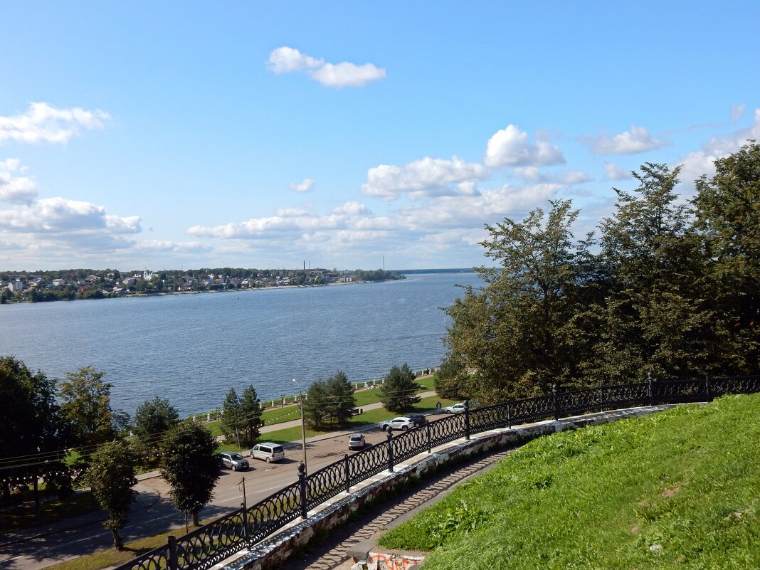 Волга со смотровой площадки Костромы - ТаБу 