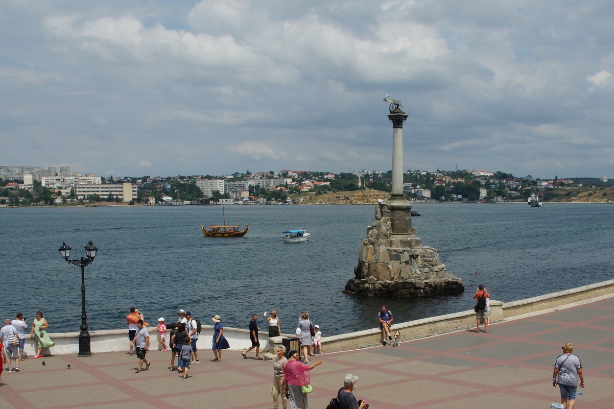 Памятник затонувшим кораблям - Наталья Т
