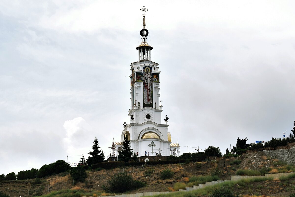 Храм - маяк Святого Николая - вид с моря. - Татьяна Помогалова