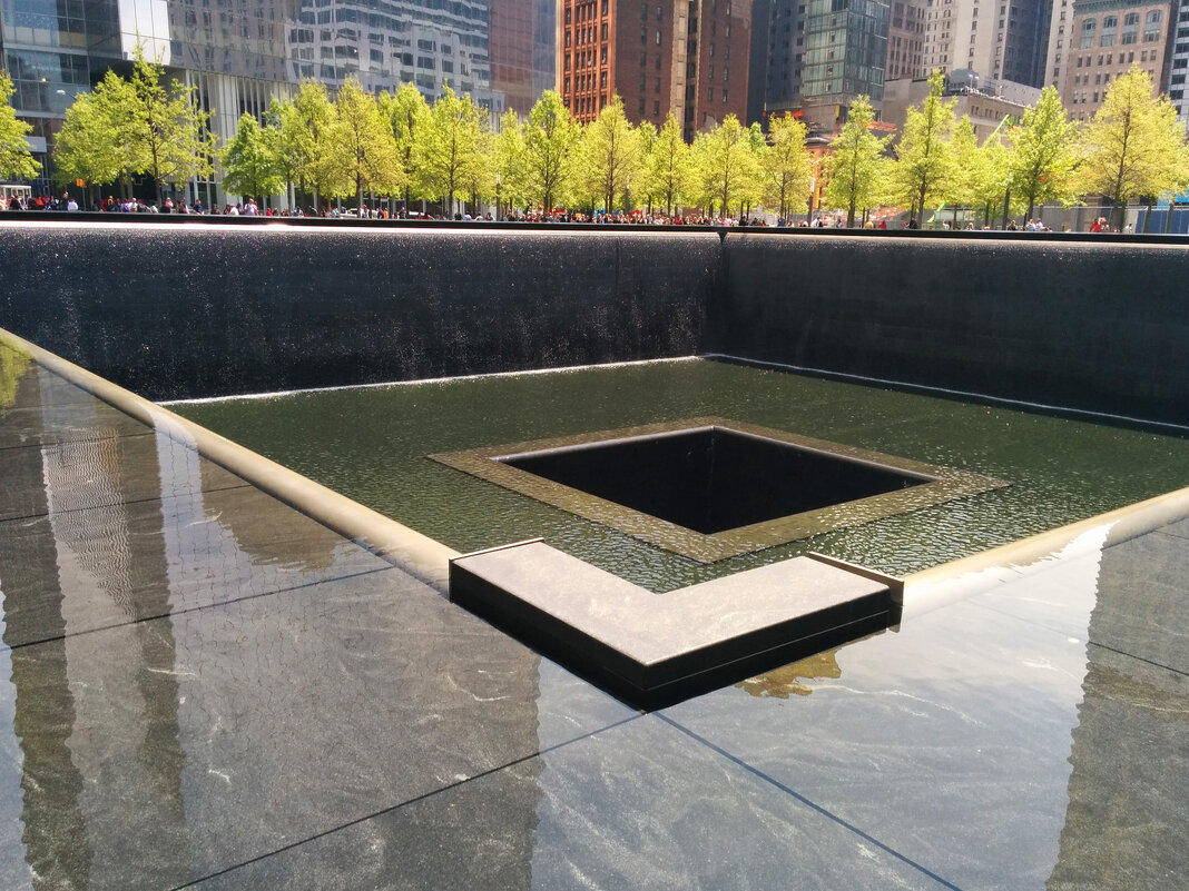 Мемориал жертвам терактов 11 сентября в Нью-Йорке - Светлана Хращевская