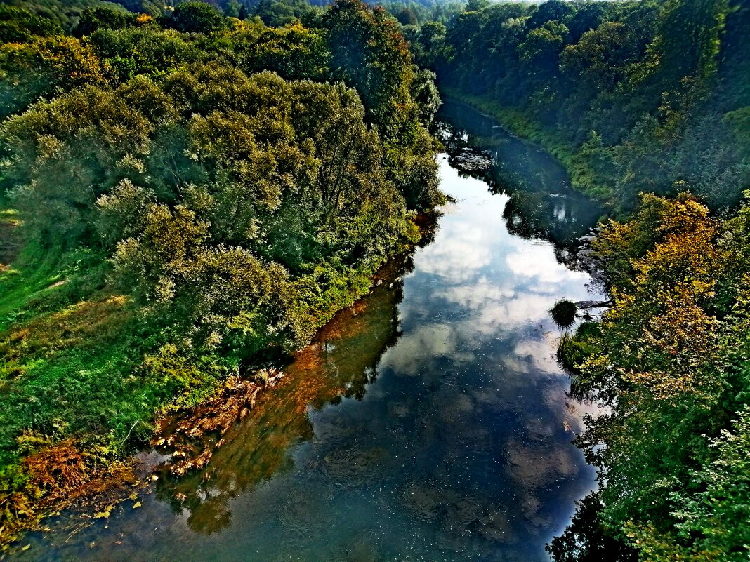 Река, бегущая в Осень.... - Vladimir Semenchukov