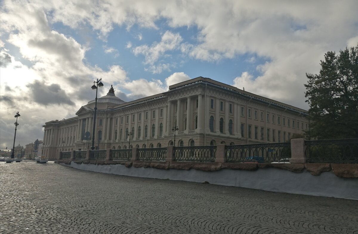 Академия Художеств в Санкт-Петербурге - Митя Дмитрий Митя