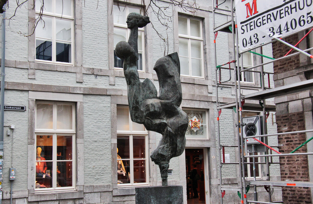 Современные уличные скульптуры - Nina Karyuk