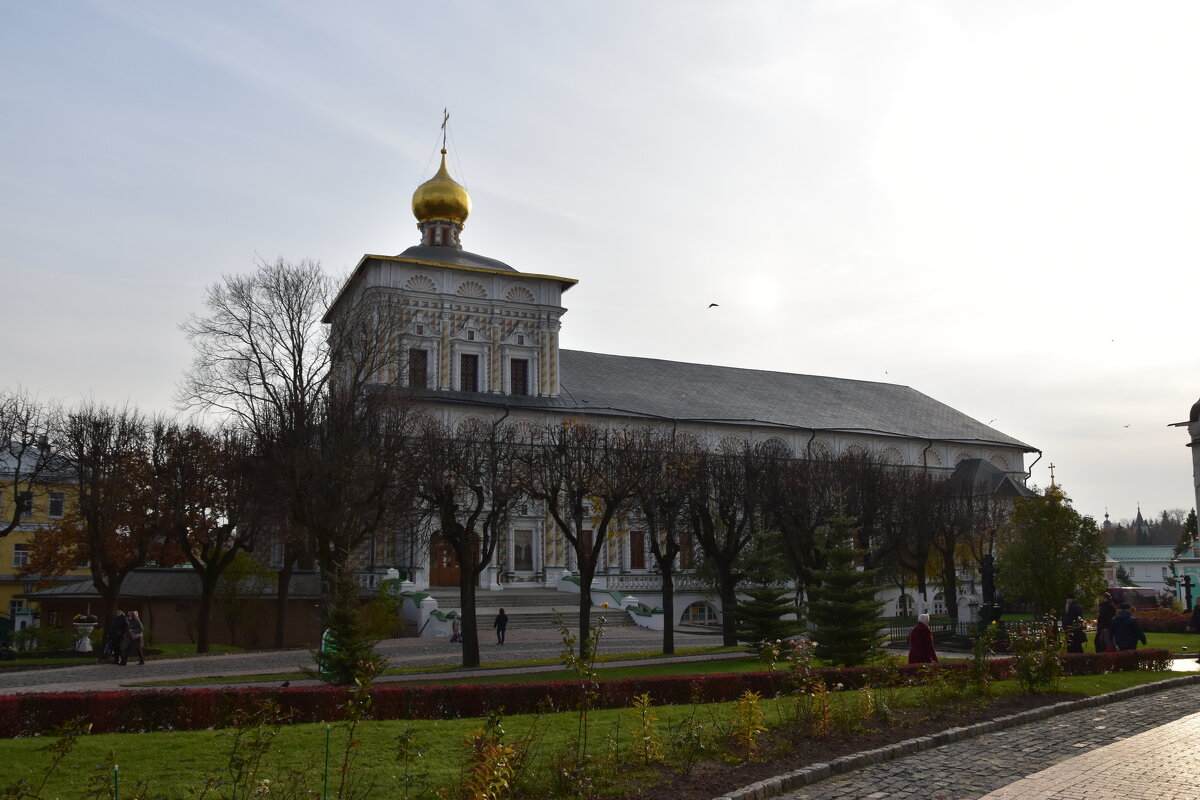 Сергиев Посад. Троице-Сергиева Лавра. Церковь Сергия Радонежского в трапезной палате. - Александр Качалин