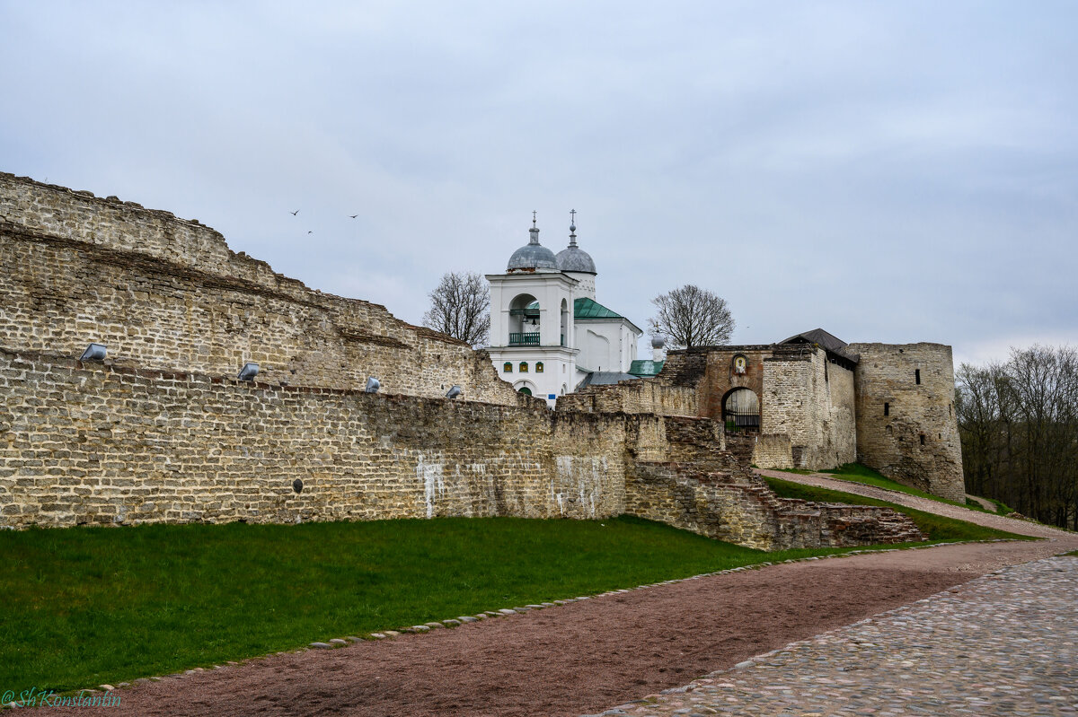 Изборская крепость - Константин Шабалин