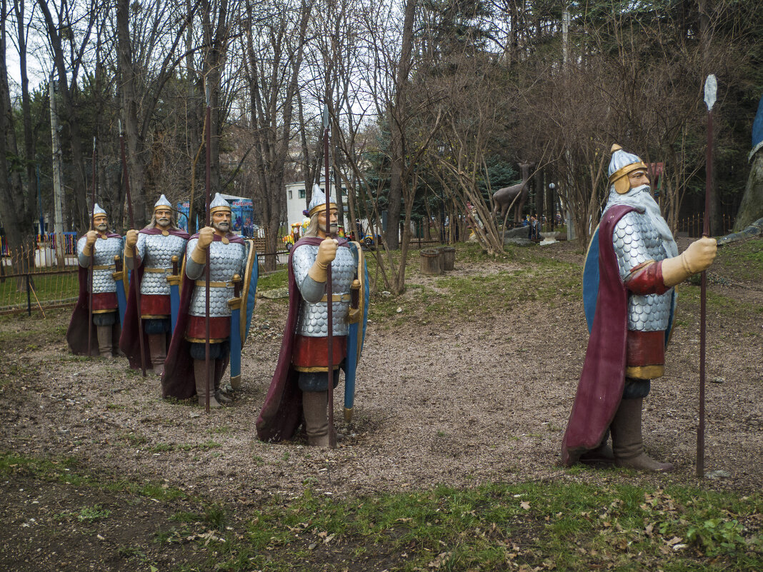 В  детском  парке - Валентин Семчишин