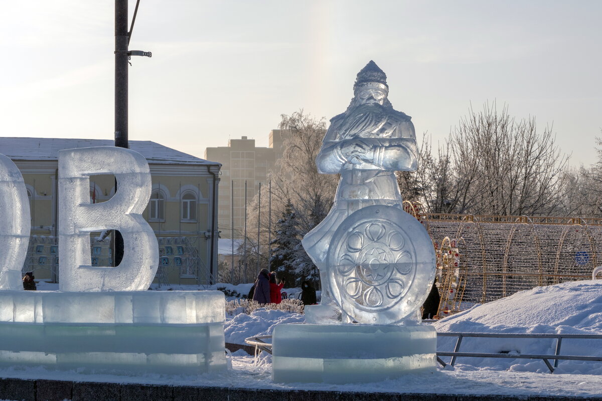 Ледяные скульптура на площади Дмитрова. - Анатолий. Chesnavik.