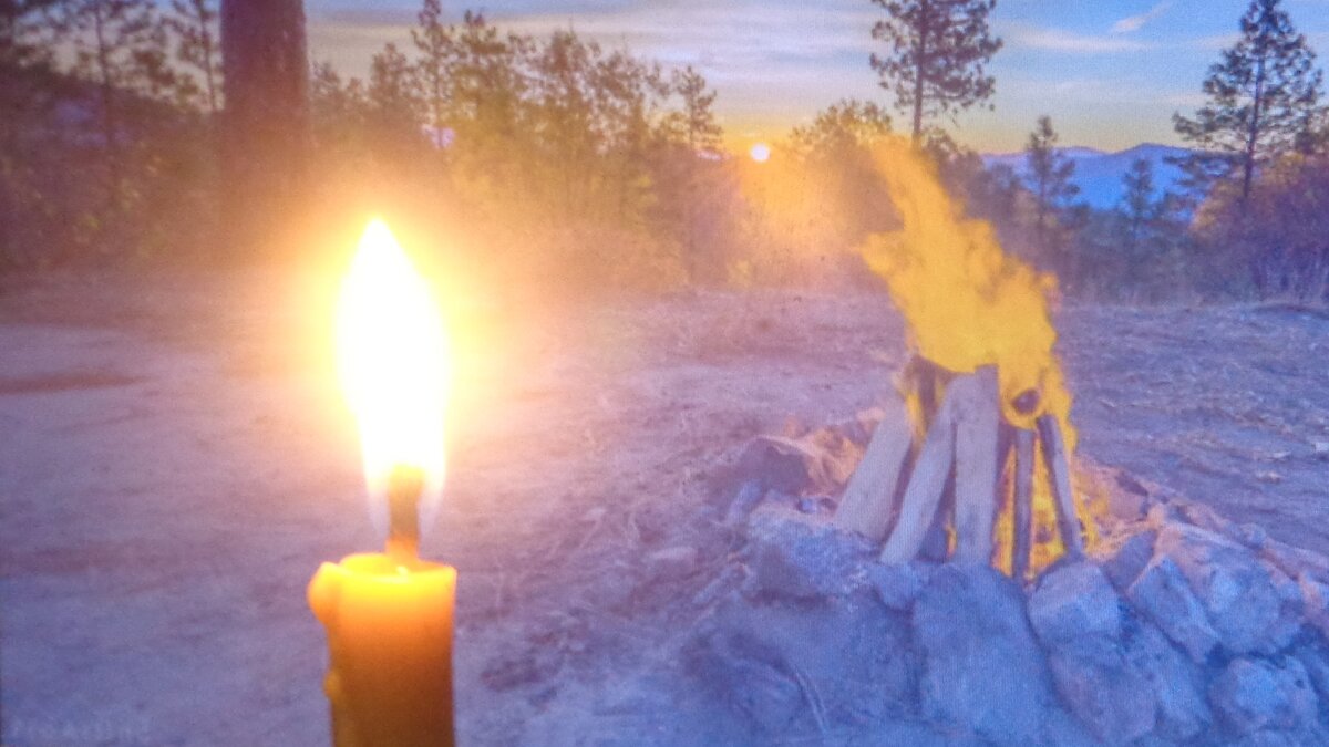 Огонь домашней свечи гуляет в заснеженном лесу в виде огня костра!.. - Alex Aro Aro Алексей Арошенко