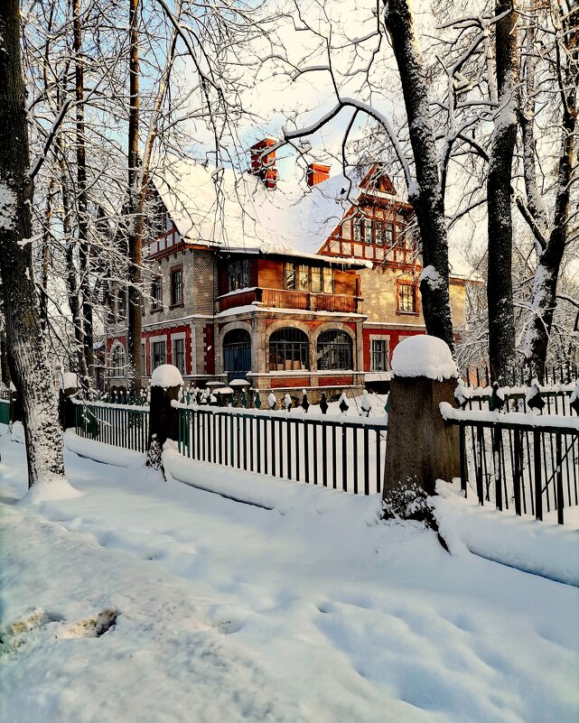 В хороший зимний день на улицах нашего городка - 4 - Сергей 