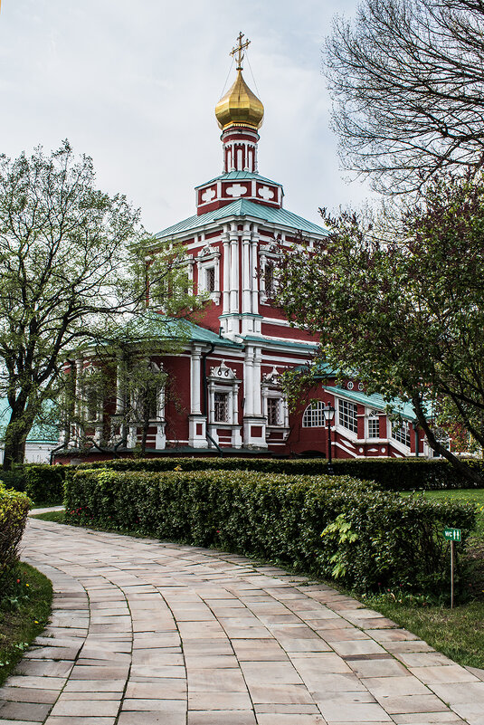 Новодевичий монастырь - Ирина Соловьёва