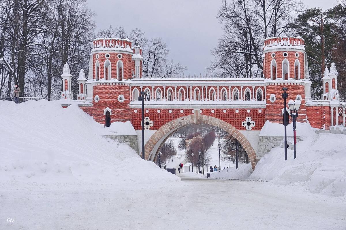 В Царицынском парке. Москва. - Галина 