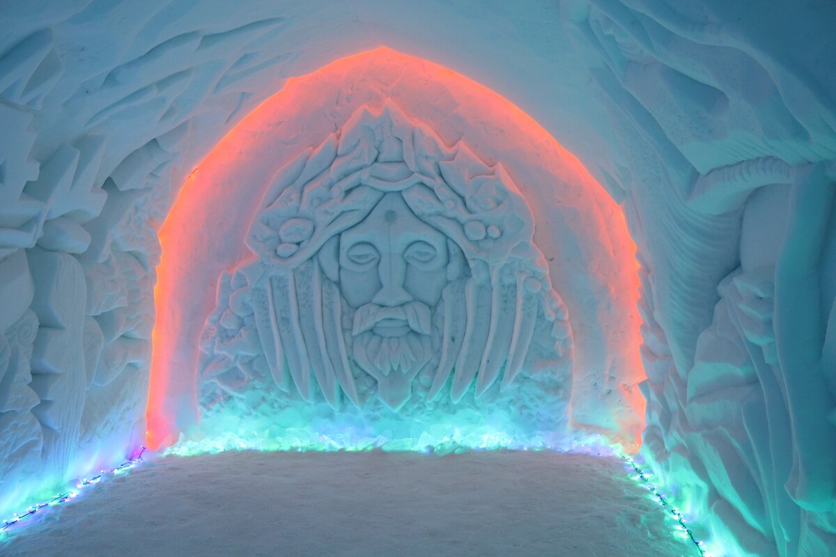 Прогулки по снежной пещере - Ольга 
