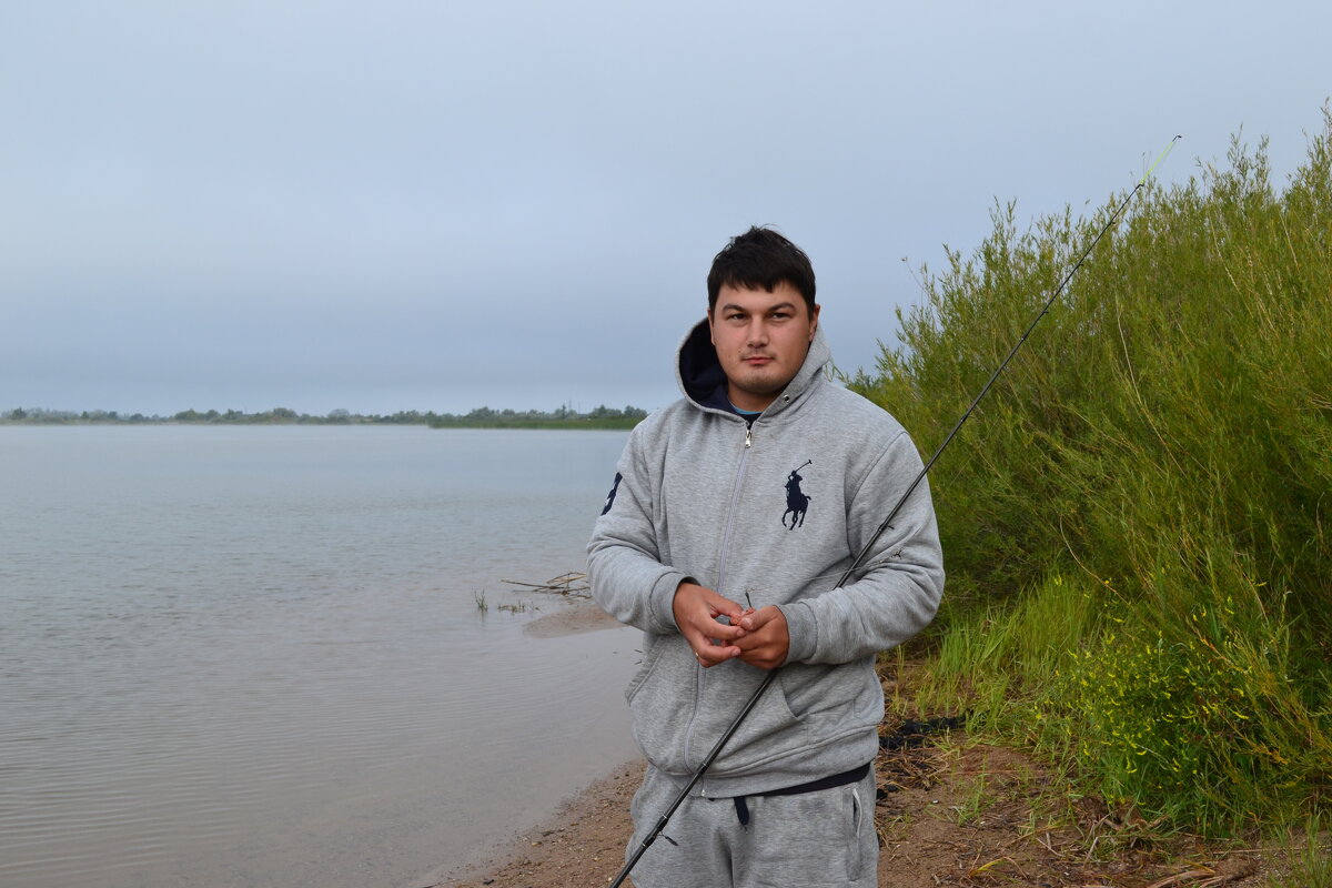 Рыбак -любитель - Андрей Хлопонин
